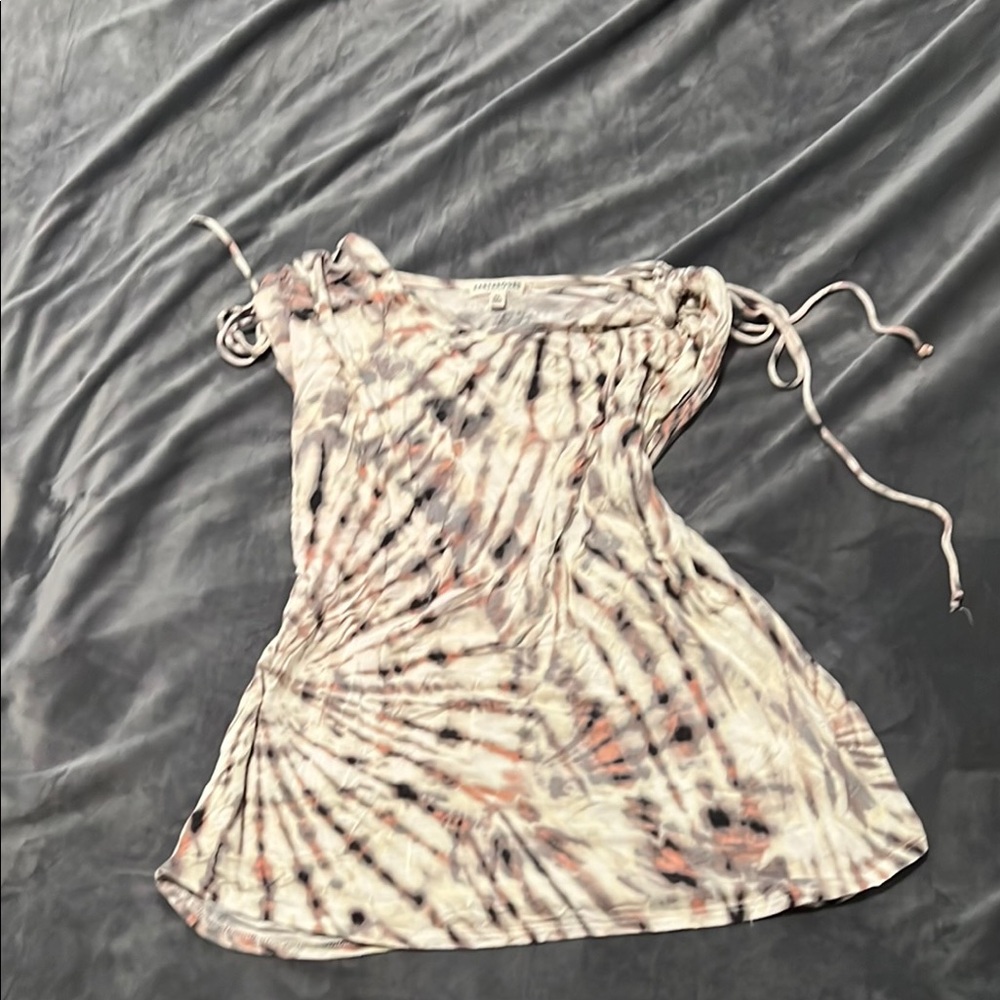 Chic Tie-Dye Blouse in Pink and Gray